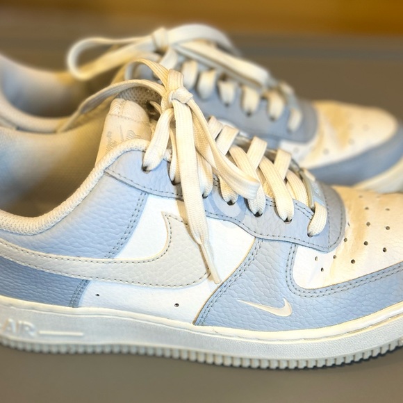 Nike Air Force 1 Sneakers - Light Blue and White - Picture 2 of 3
